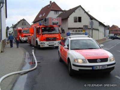 Überörtliche Löschhilfe bei Kellerbrand: Riedstadt-Wolfskehlen