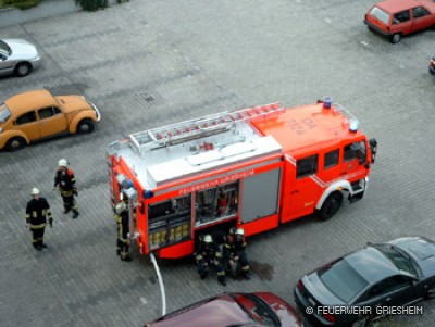 Küchenbrand in Hochhaus: Flughafenstraße