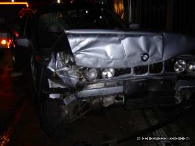 Verkehrsunfall mit Meldung Person eingeklemmt: Jahnstraße