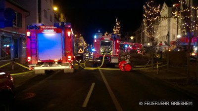 Die Freiwillige Feuerwehr Griesheim war mit allen Fahrzeugen im Einsatz.