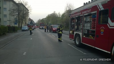Die Berufsfeuerwehr und die Freiwillige Feuerwehr Darmstadt war mit mehreren Fahrzeugen im Einsatz.